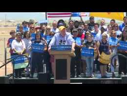 Sanders highlighting differences with Clinton in New Mexico
